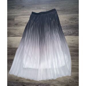 WD-NY Pleated Grey Tie-Tie Color shift Women's Ombré Skirt Sz S elastic waist